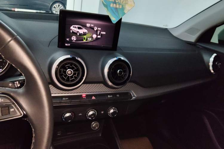 Used Audi Q2L 2022 35 TFSI Advanced Style Edition Audio And AC Panel