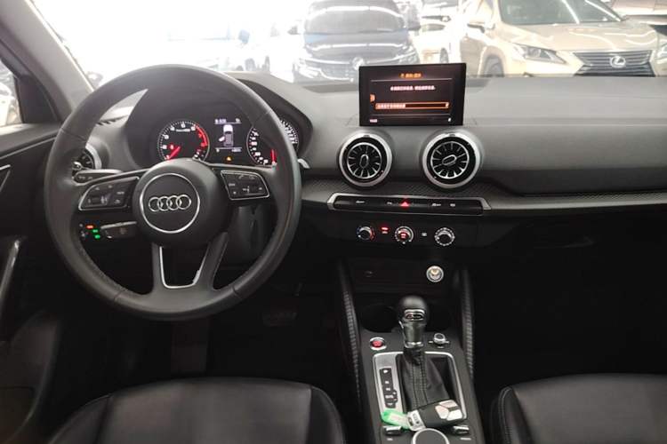 Used Audi Q2L 2022 35 TFSI Advanced Style Edition Center Console