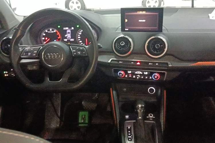 Used Audi Q2L 2022 35 TFSI Fashion Dynamic Model Center Console