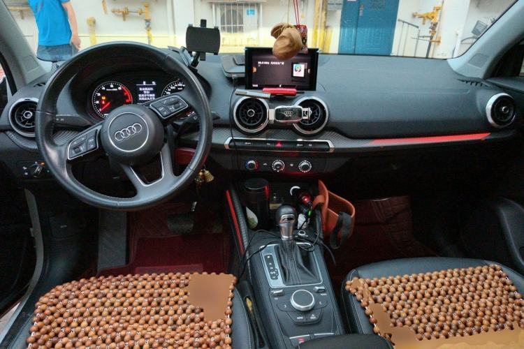 Used Audi Q2L 2022 35 TFSI Advanced Style Edition Center Console