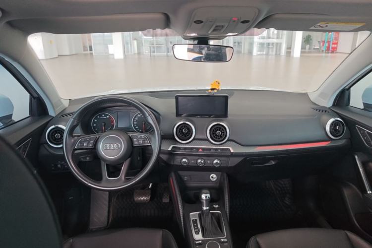 Used Audi Q2L 2022 35 TFSI Advanced Style Edition Center Console