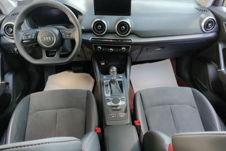 Used Audi Q2L 2022 35 TFSI Luxury Dynamic Edition Center Console