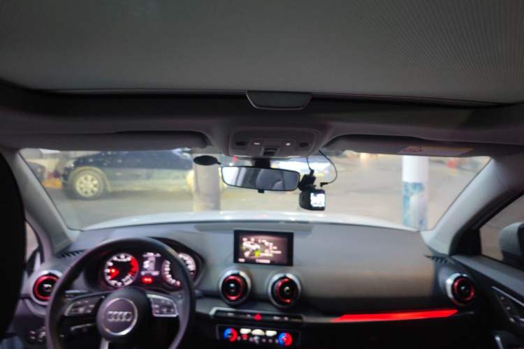Used Audi Q2L 2022 35 TFSI Fashion Dynamic Model Center Console