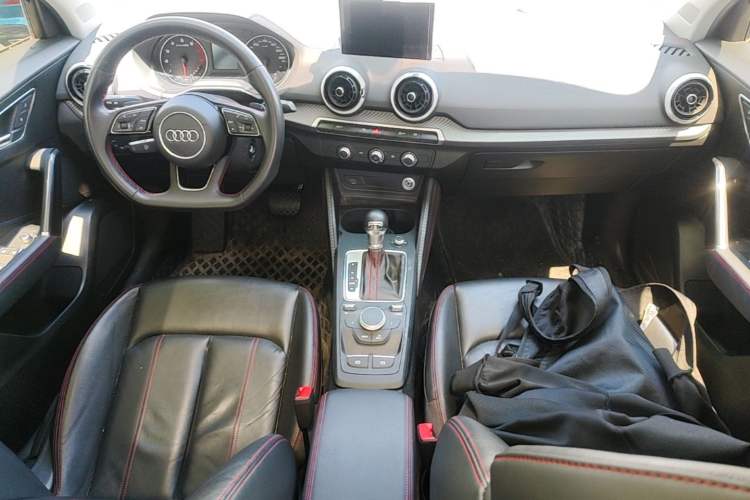 Used Audi Q2L 2022 35 TFSI Progressive Dynamic Edition Center Console