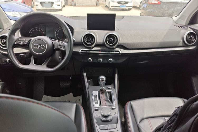 Used Audi Q2L 2022 35 TFSI Progressive Dynamic Edition Center Console
