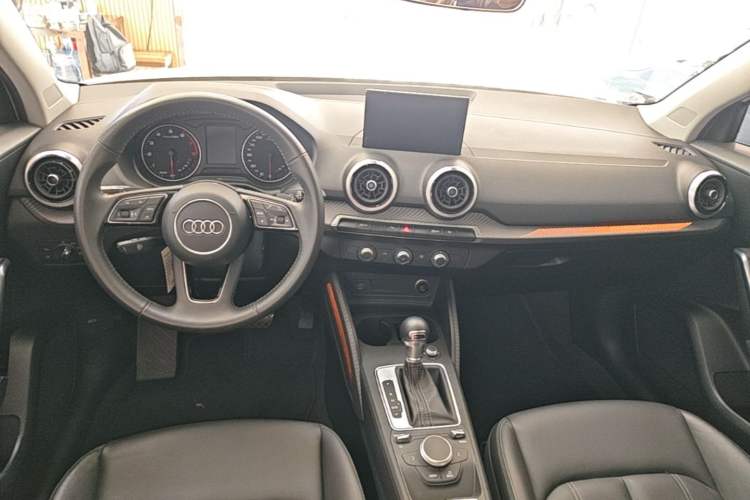Used Audi Q2L 2022 35 TFSI Advanced Style Edition Center Console