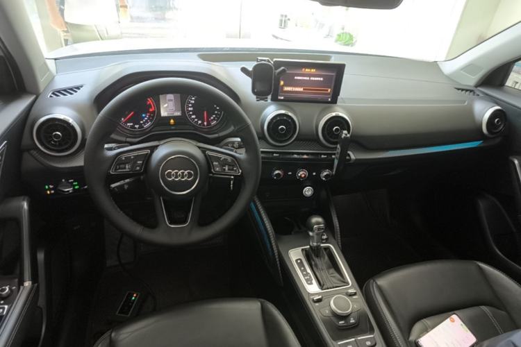 Used Audi Q2L 2022 35 TFSI Advanced Style Edition Center Console
