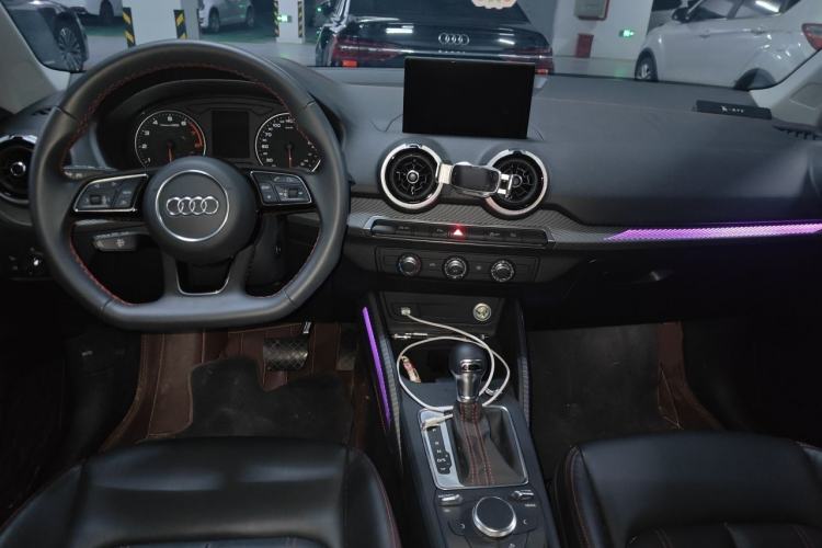 Used Audi Q2L 2022 35 TFSI Fashion Dynamic Model Center Console