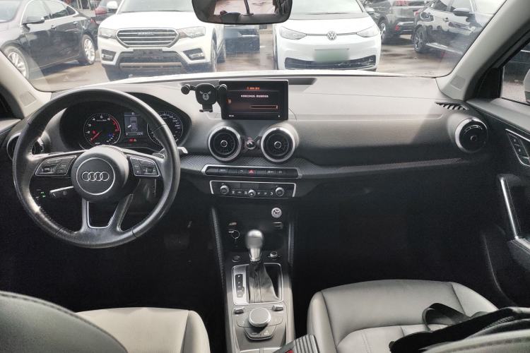 Used Audi Q2L 2022 35 TFSI Fashionable and Elegant Model Center Console