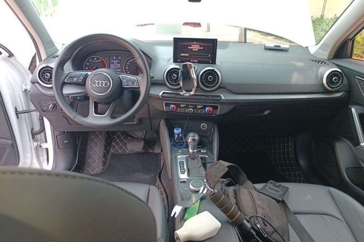 Used Audi Q2L 2022 35 TFSI Fashionable and Elegant Model Center Console