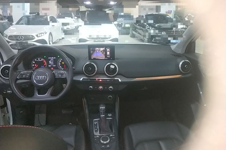 Used Audi Q2L 2022 35 TFSI Progressive Dynamic Edition Center Console