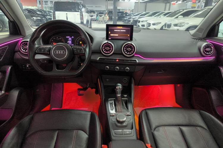 Used Audi Q2L 2022 35 TFSI Progressive Dynamic Edition Center Console