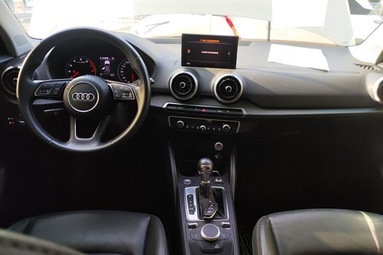 Used Audi Q2L 2022 35 TFSI Fashionable and Elegant Model Center Console
