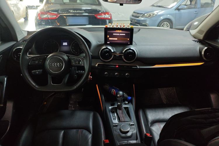 Used Audi Q2L 2022 35 TFSI Progressive Dynamic Edition Center Console
