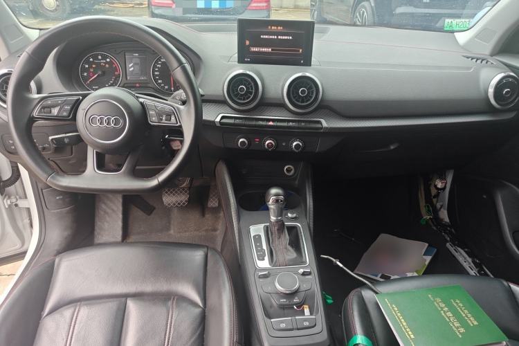 Used Audi Q2L 2022 35 TFSI Progressive Dynamic Edition Center Console