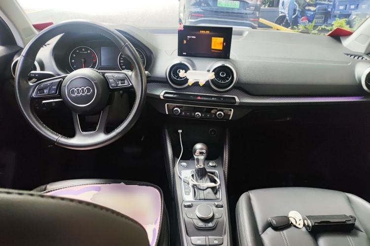 Used Audi Q2L 2022 35 TFSI Fashionable and Elegant Model Center Console