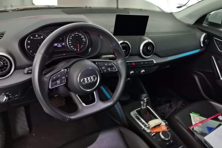 Used Audi Q2L 2022 35 TFSI Progressive Dynamic Edition Center Console