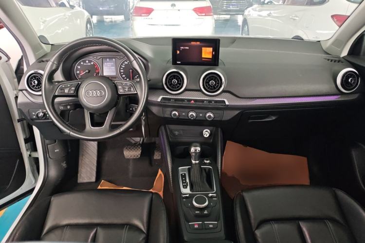 Used Audi Q2L 2022 35 TFSI Advanced Style Edition Center Console