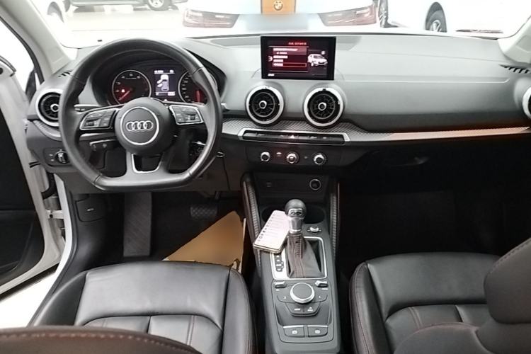 Used Audi Q2L 2022 35 TFSI Progressive Dynamic Edition Center Console