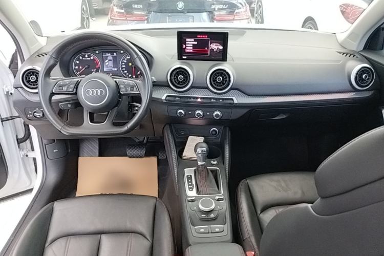 Used Audi Q2L 2022 35 TFSI Progressive Dynamic Edition Center Console