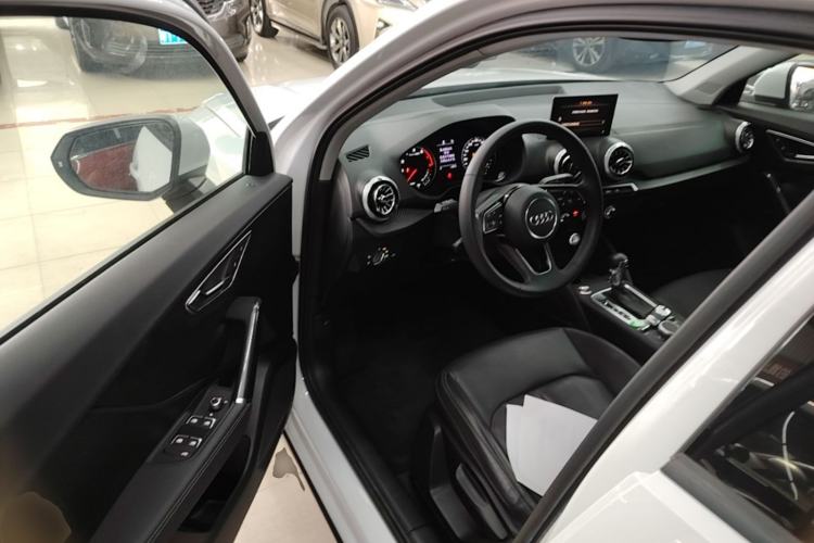 Used Audi Q2L 2022 35 TFSI Advanced Style Edition Driver Seat