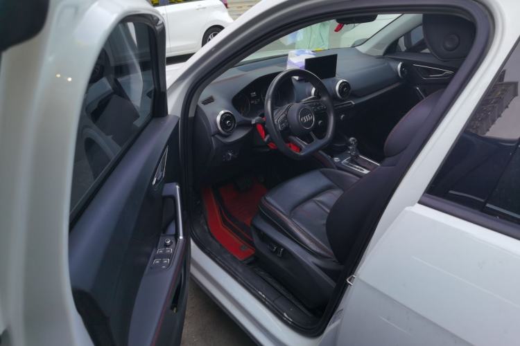 Used Audi Q2L 2022 35 TFSI Progressive Dynamic Edition Driver Seat