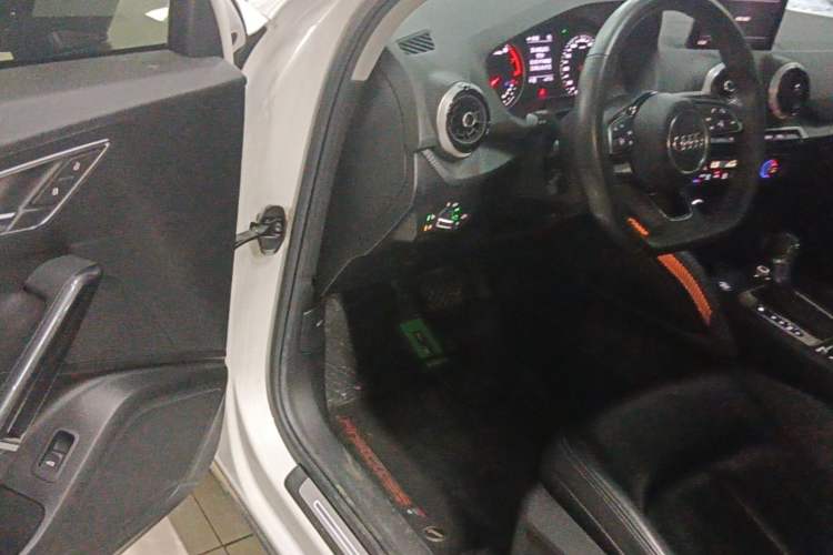 Used Audi Q2L 2022 35 TFSI Fashion Dynamic Model Driver Seat