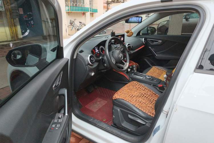 Used Audi Q2L 2022 35 TFSI Advanced Style Edition Driver Seat