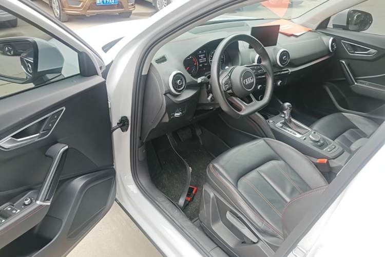 Used Audi Q2L 2022 35 TFSI Progressive Dynamic Edition Driver Seat