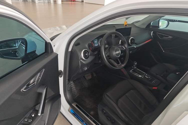 Used Audi Q2L 2022 35 TFSI Advanced Style Edition Driver Seat