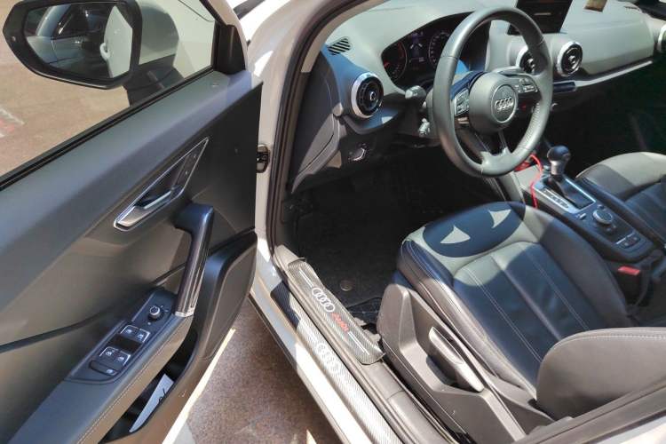 Used Audi Q2L 2022 35 TFSI Advanced Style Edition Driver Seat