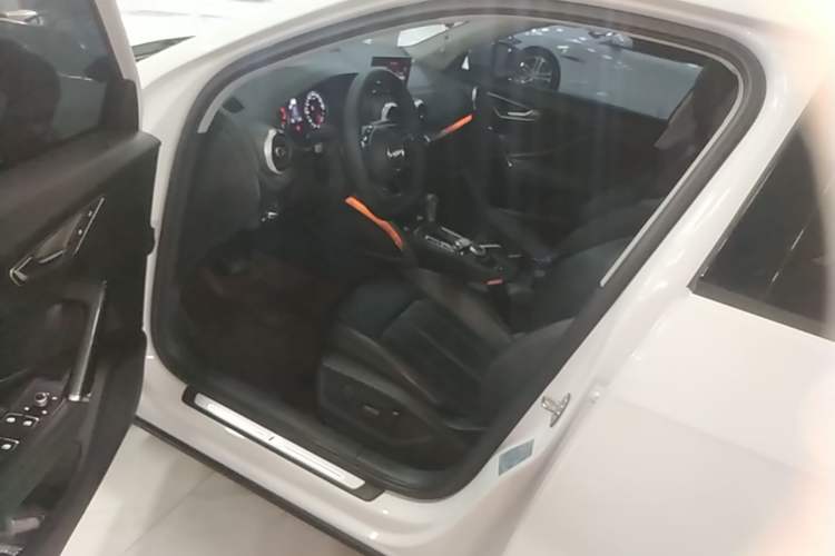 Used Audi Q2L 2022 35 TFSI Fashion Dynamic Model Driver Seat
