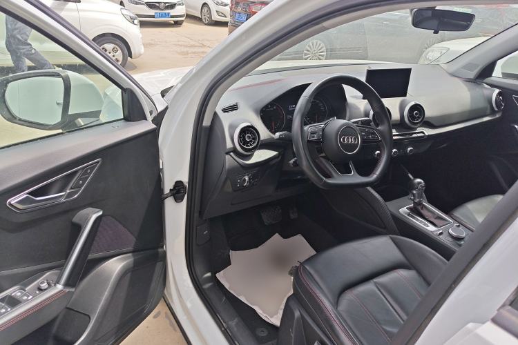 Used Audi Q2L 2022 35 TFSI Progressive Dynamic Edition Driver Seat