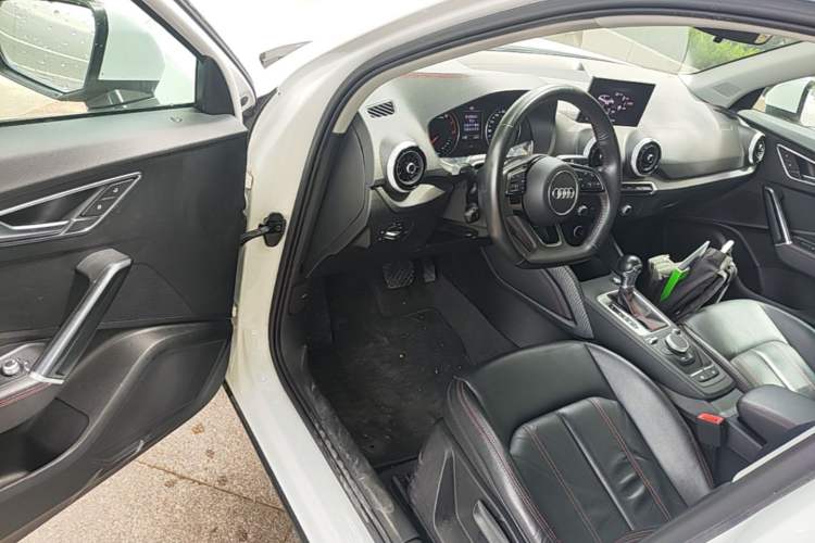 Used Audi Q2L 2022 35 TFSI Progressive Dynamic Edition Driver Seat