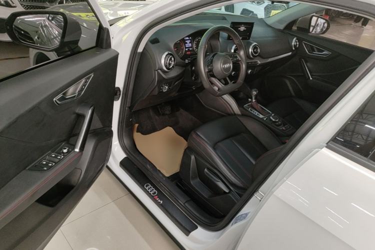 Used Audi Q2L 2022 35 TFSI Progressive Dynamic Edition Driver Seat