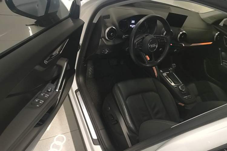 Used Audi Q2L 2022 35 TFSI Fashionable and Elegant Model Driver Seat