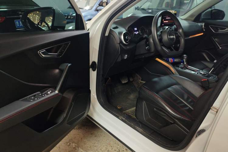 Used Audi Q2L 2022 35 TFSI Progressive Dynamic Edition Driver Seat