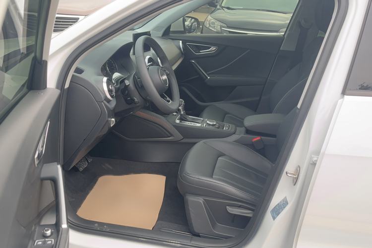 Used Audi Q2L 2022 35 TFSI Advanced Style Edition Driver Seat