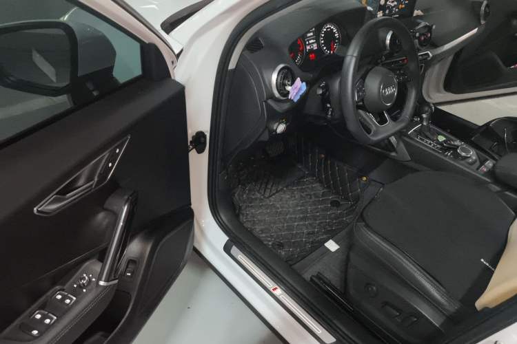 Used Audi Q2L 2022 35 TFSI Fashion Dynamic Model Driver Seat