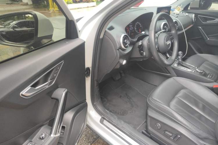 Used Audi Q2L 2022 35 TFSI Fashionable and Elegant Model Driver Seat