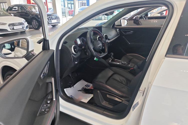 Used Audi Q2L 2022 35 TFSI Progressive Dynamic Edition Driver Seat