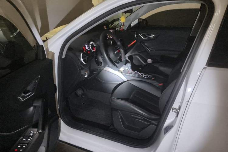 Used Audi Q2L 2022 35 TFSI Progressive Dynamic Edition Driver Seat