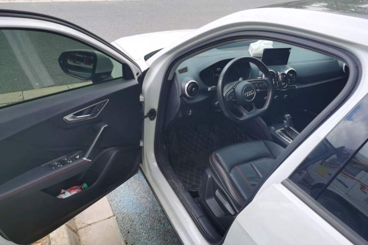 Used Audi Q2L 2022 35 TFSI Progressive Dynamic Edition Driver Seat