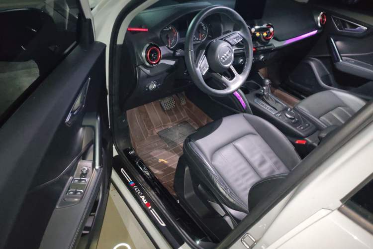 Used Audi Q2L 2022 35 TFSI Advanced Style Edition Driver Seat