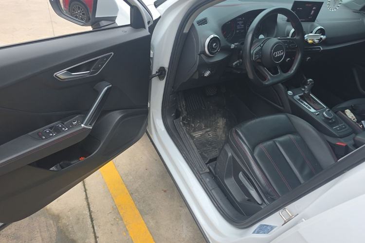 Used Audi Q2L 2022 35 TFSI Progressive Dynamic Edition Driver Seat