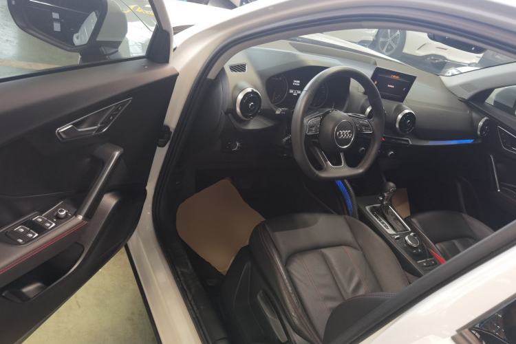 Used Audi Q2L 2022 35 TFSI Progressive Dynamic Edition Driver Seat