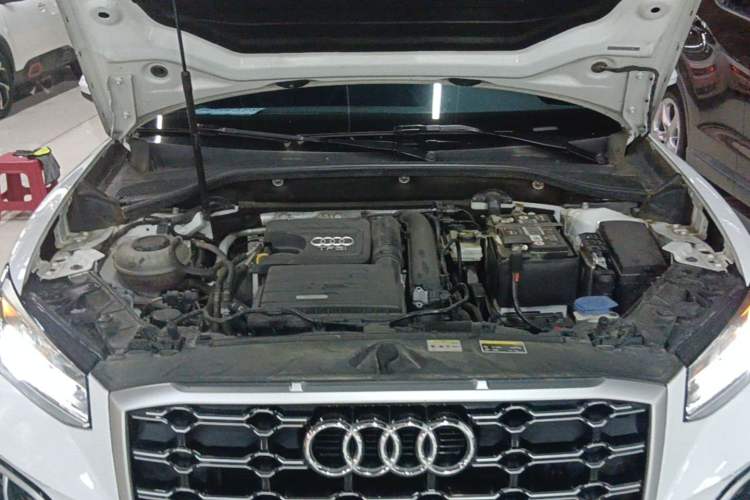 Used Audi Q2L 2022 35 TFSI Fashion Dynamic Model Engine Bay