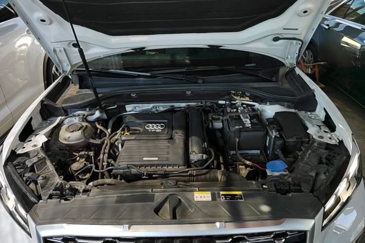 Used Audi Q2L 2022 35 TFSI Fashion Dynamic Model Engine Bay