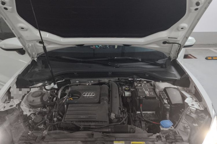 Used Audi Q2L 2022 35 TFSI Fashion Dynamic Model Engine Bay