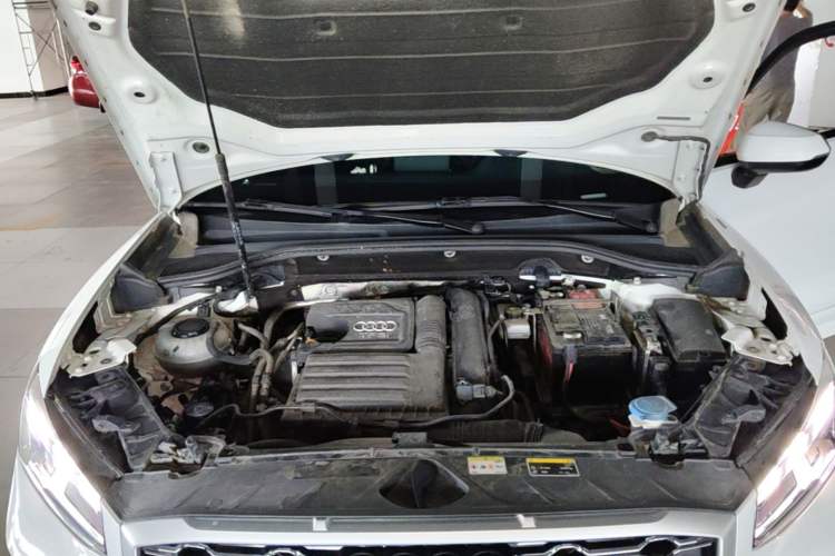 Used Audi Q2L 2022 35 TFSI Fashion Dynamic Model Engine Bay
